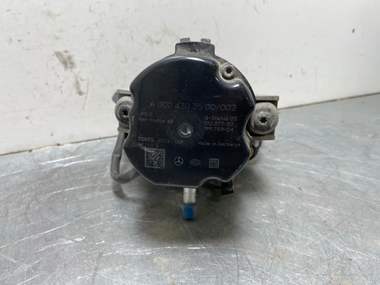 Mercedes EQB X243 2022- Vacuum pump view 4