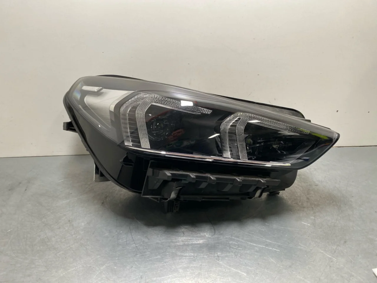 BMW X1/IX1 U11 2023- Far dreapta