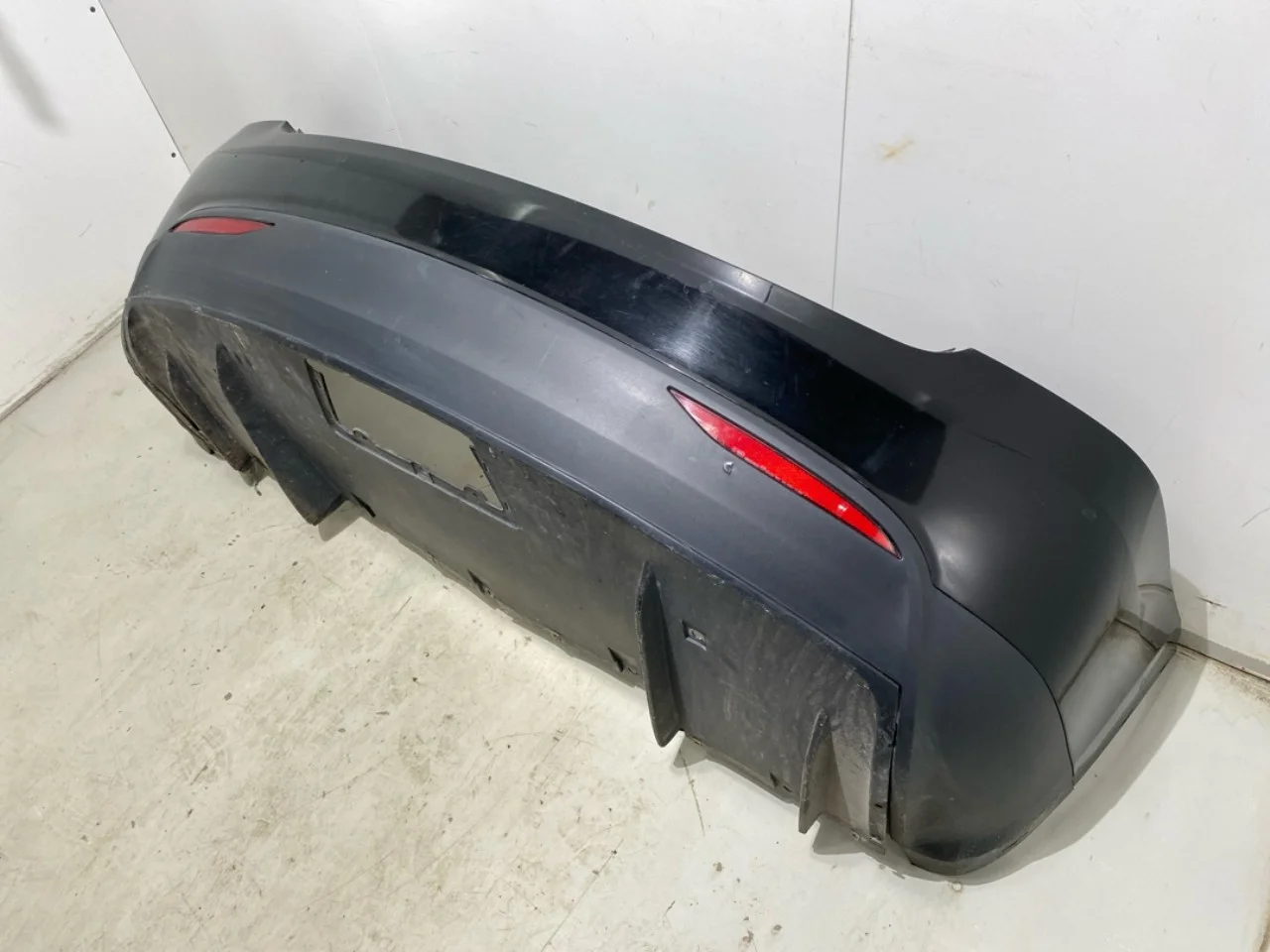 Tesla MODEL X 2016- Rear bumper view 3