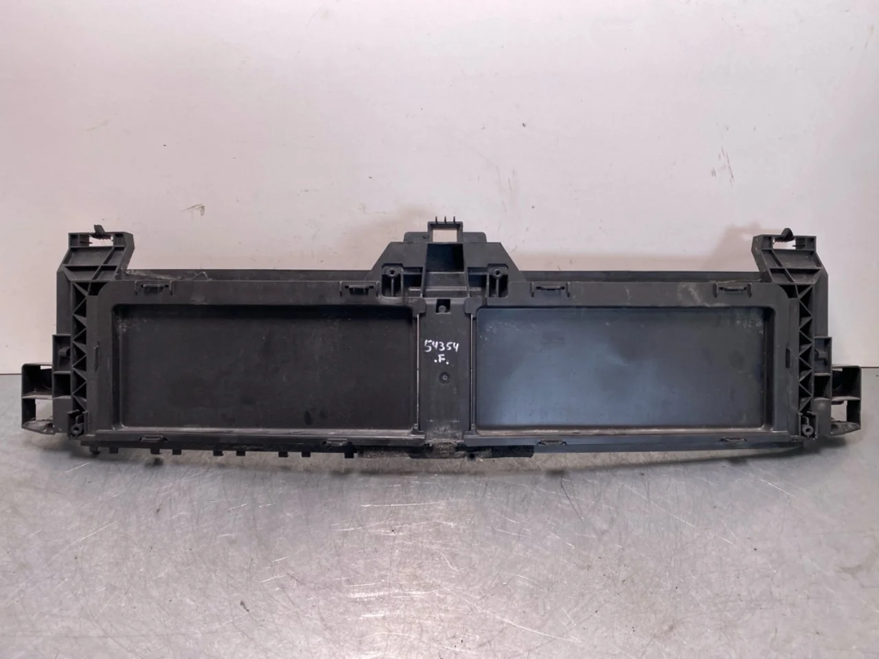 Mercedes EQB X243 2022- Upper front panel view 2