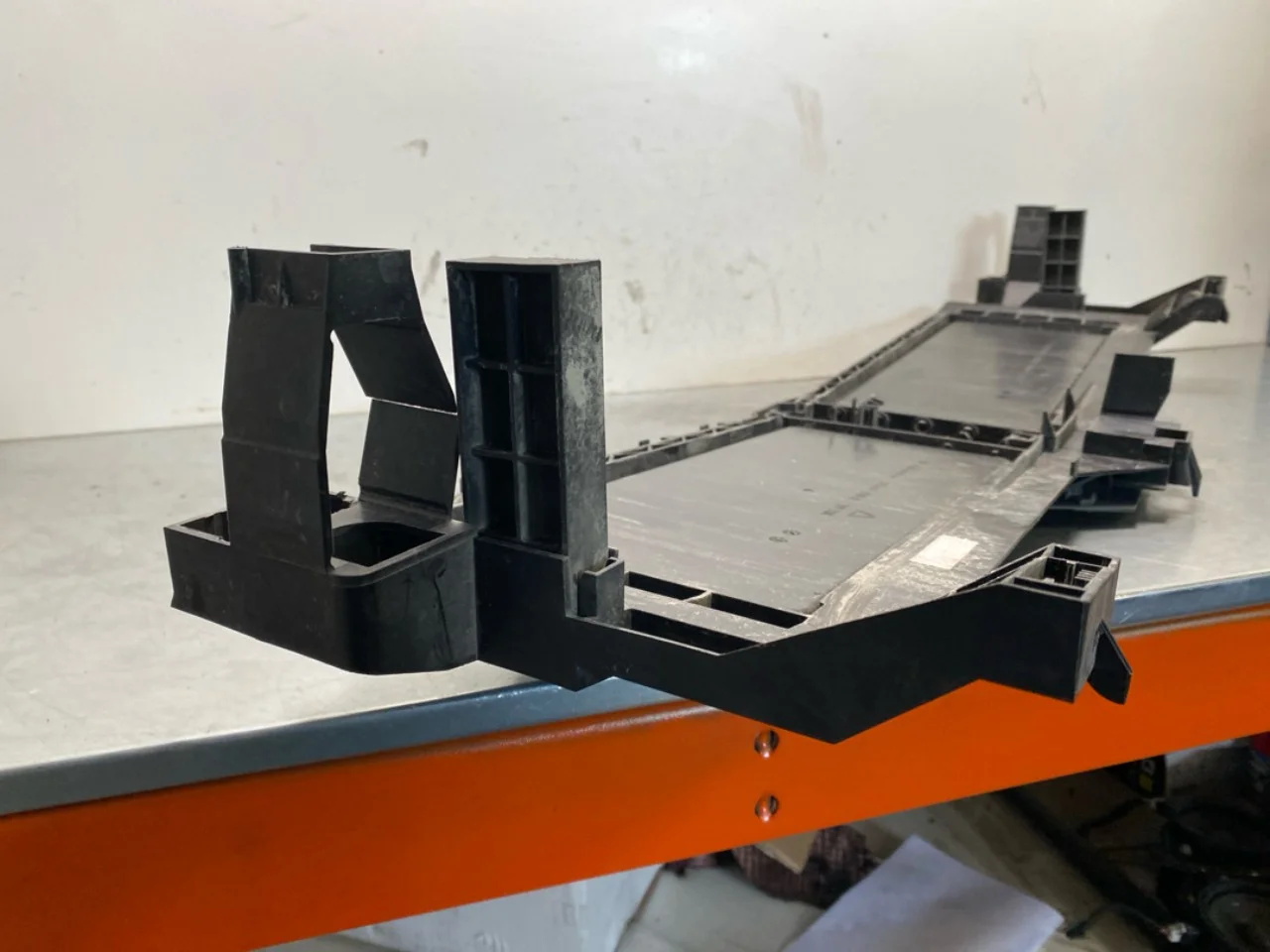 Mercedes EQB X243 2022- Upper front panel view 3