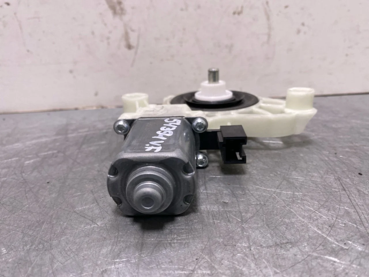 Mercedes EQB X243 2022- Motor macara geam vedere 3