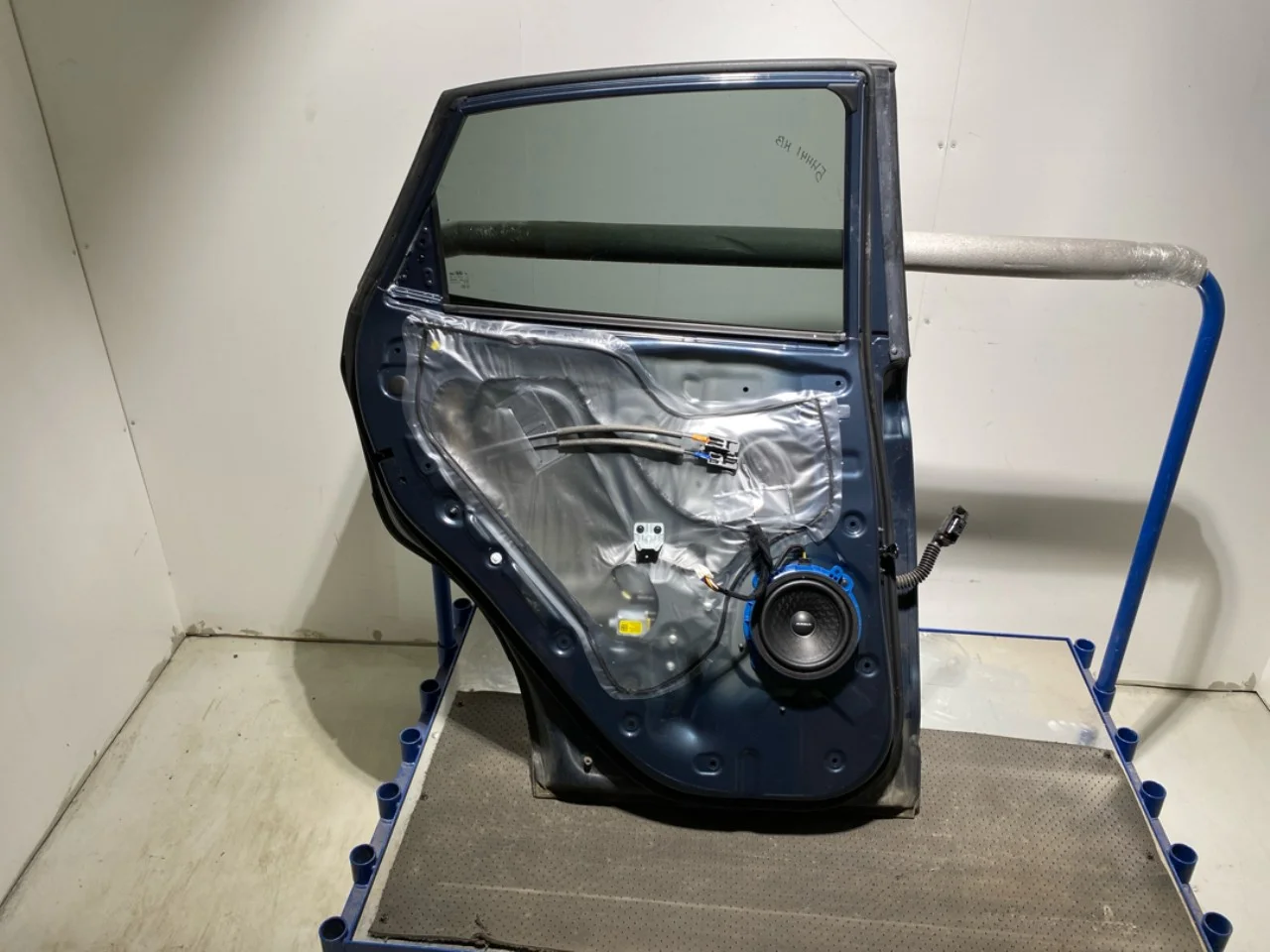 Hyundai KONA / ELECTRIC 2018-23 Ajtó, 4 ajtós, hátsó, bal nézet 4
