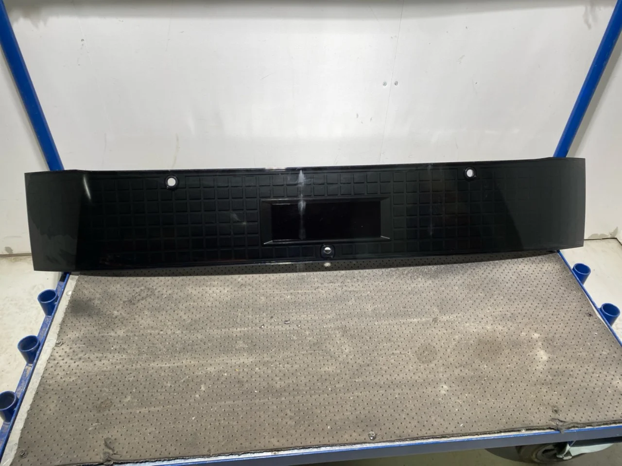 Grille, complete