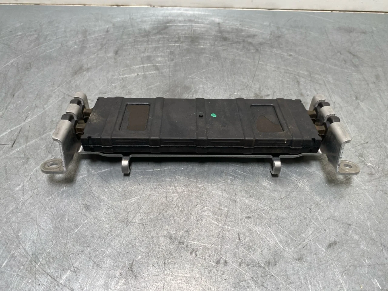 Tesla MODEL Y 2021- Body shell view 2