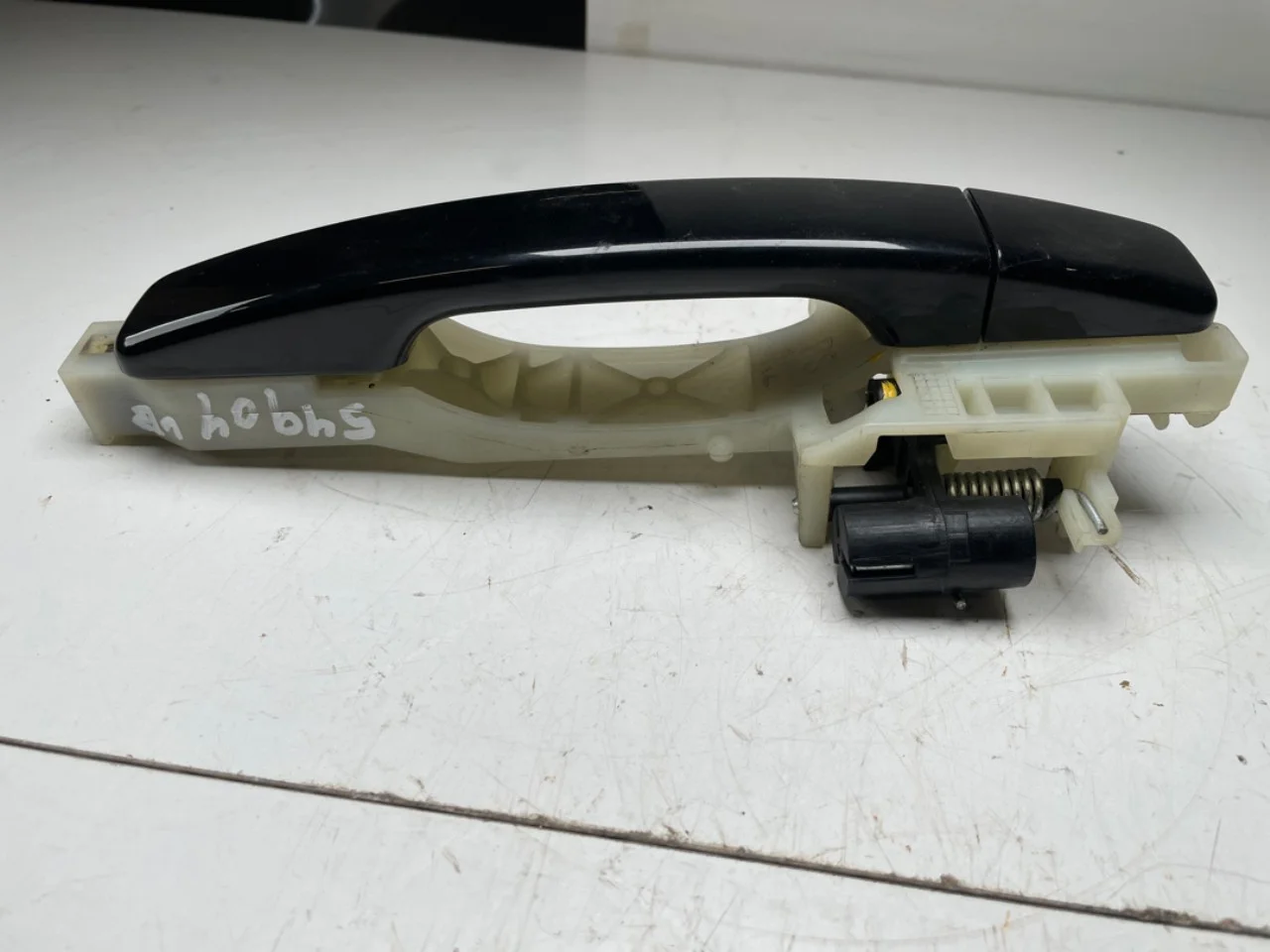 Kia SOUL 2009- Left exterior door handle view 2