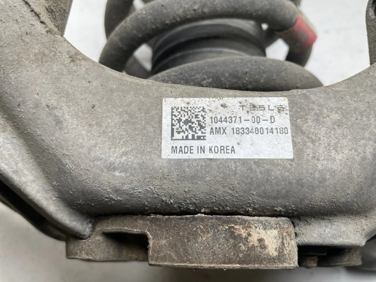 Tesla MODEL 3 2017--> Strut assembly, front left view 4