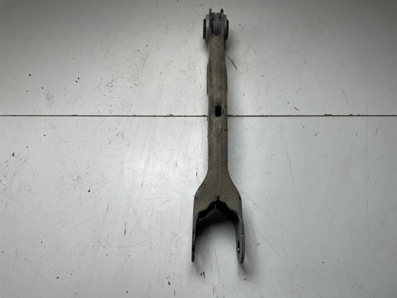 Mercedes EQE SUV X294 2022- Control arm, rear right view 3