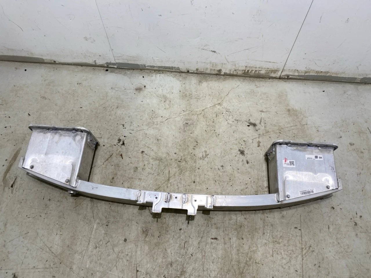 Bumper reinforcement beam, front view 3