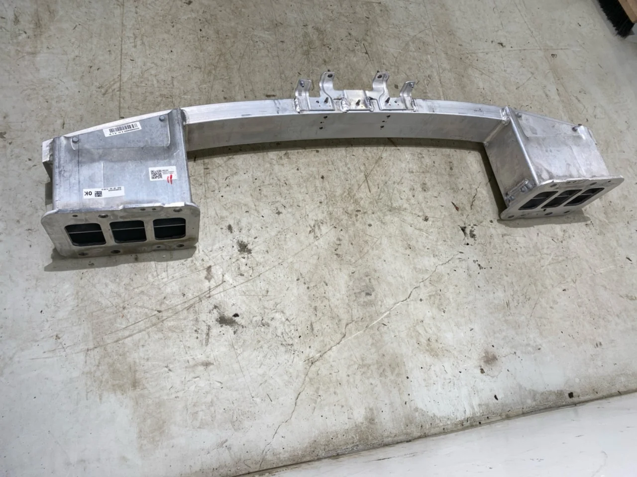 Bumper reinforcement beam, front view 4