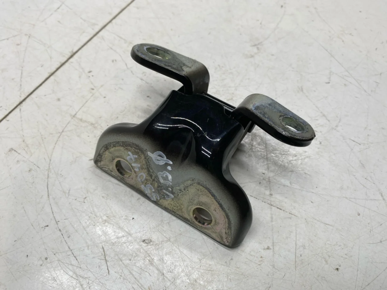 Door hinge view 3