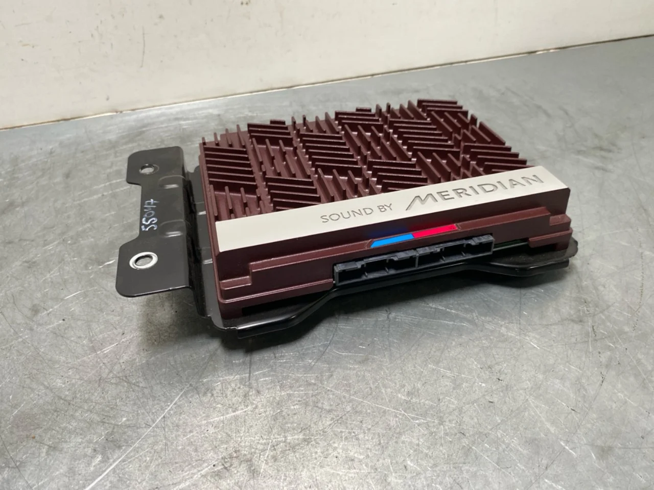 Radio / hi-fi amplifier view 2