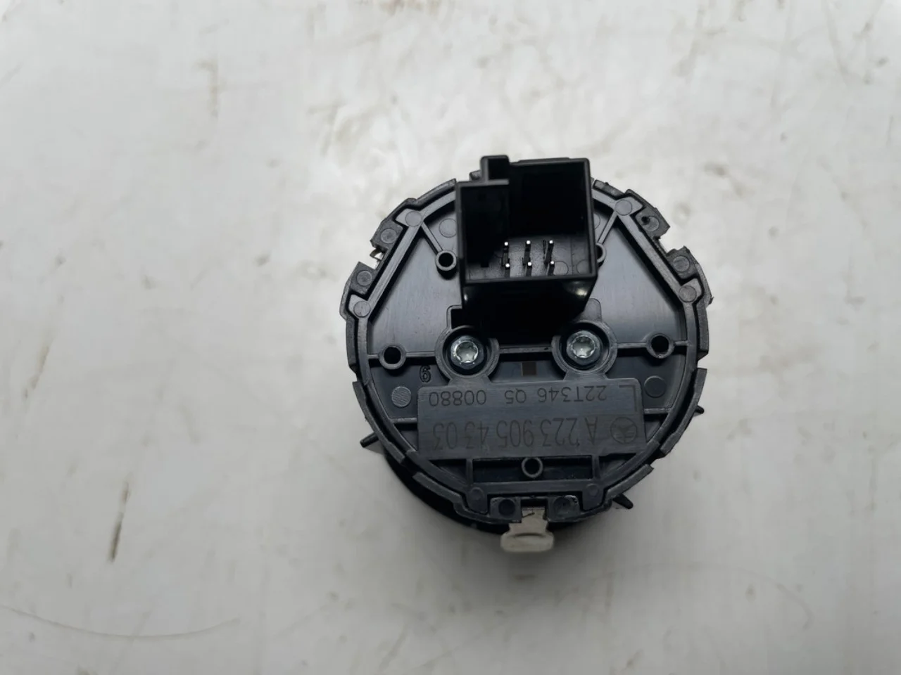 Mercedes EQE SUV X294 2022- Headlight switch view 3