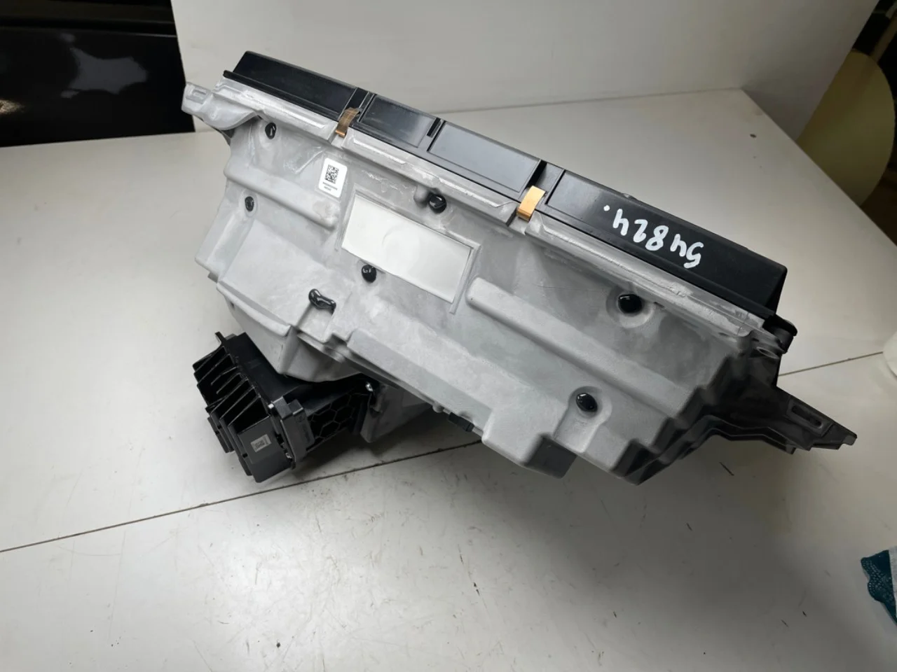 Mercedes EQE SUV X294 2022- Other instruments view 3