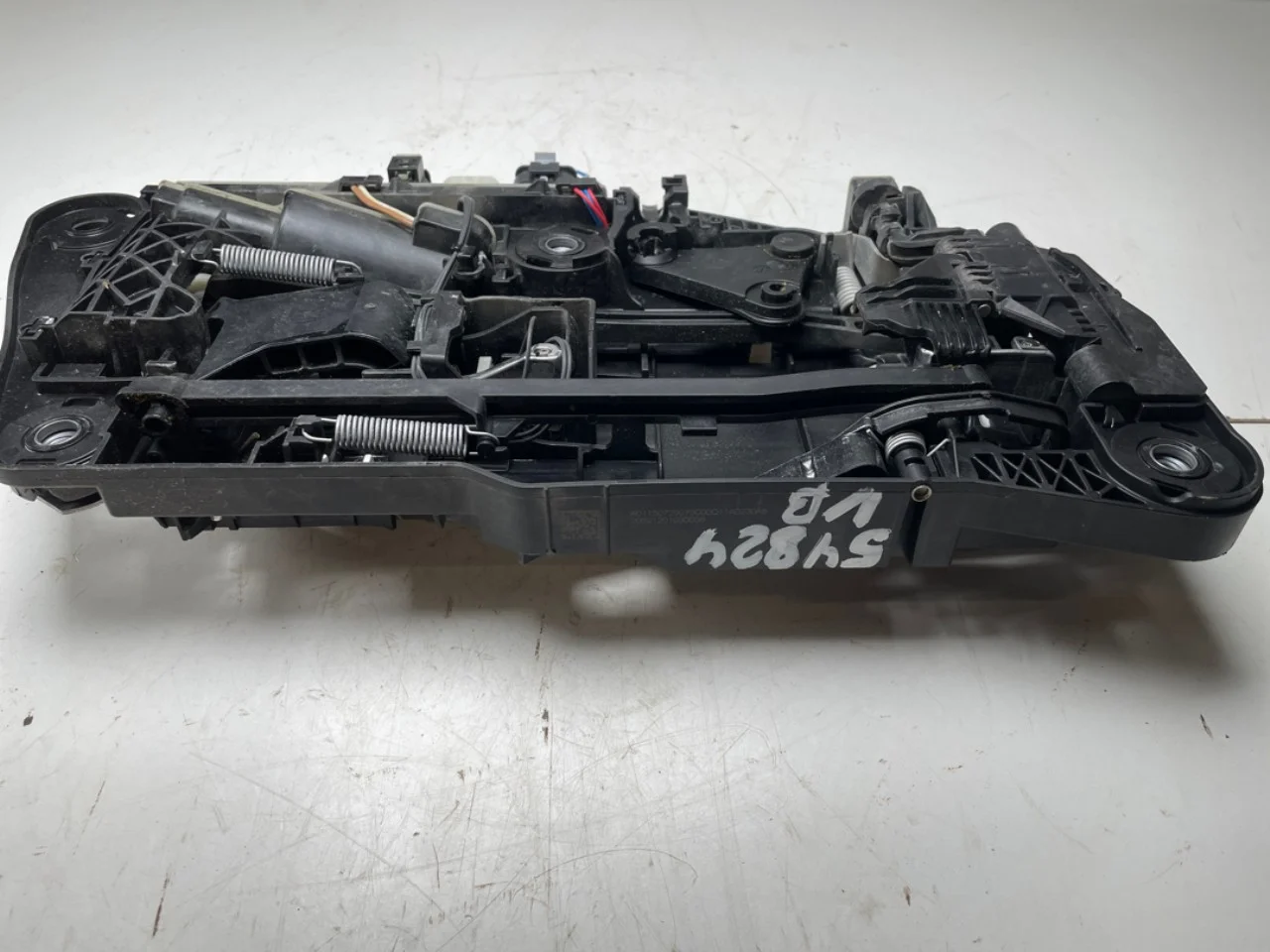 Mercedes EQE SUV X294 2022- Left exterior door handle view 3