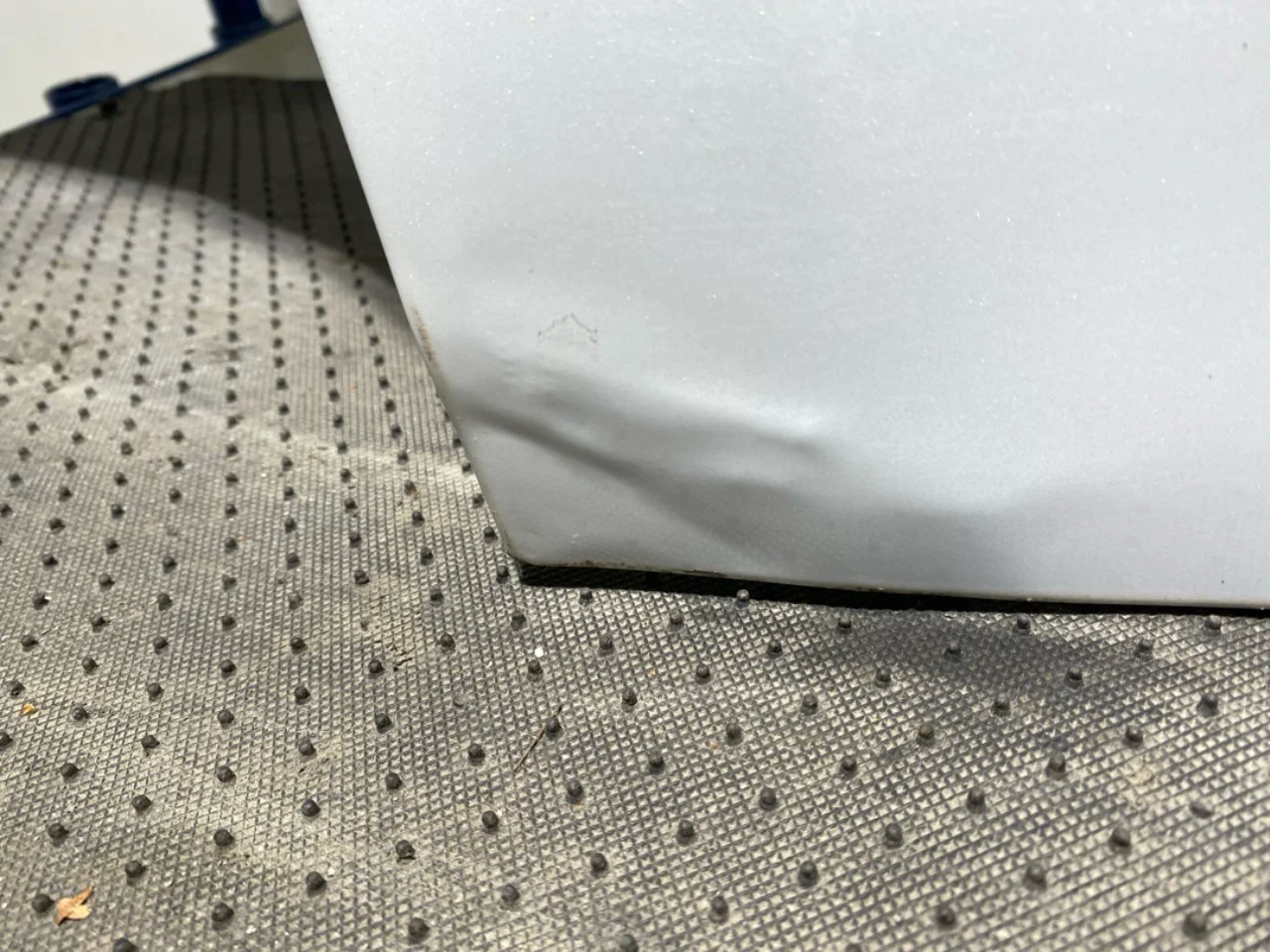 Tesla MODEL Y 2021- Ajtó, 4 ajtós, hátsó, jobb nézet 2