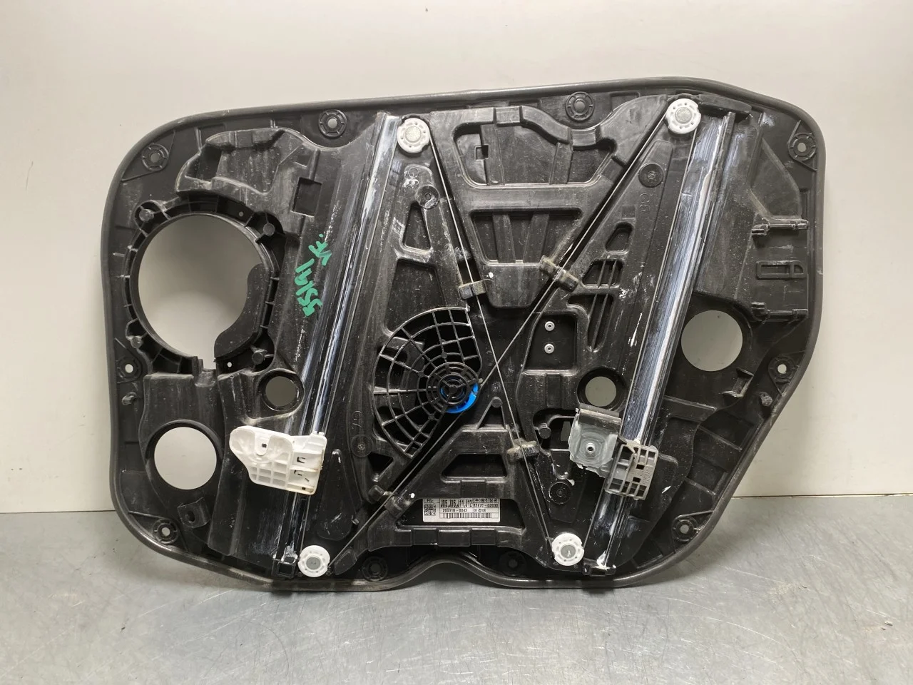 Hyundai IONIQ AE 2017-22 Ablakemelő motor nézet 2