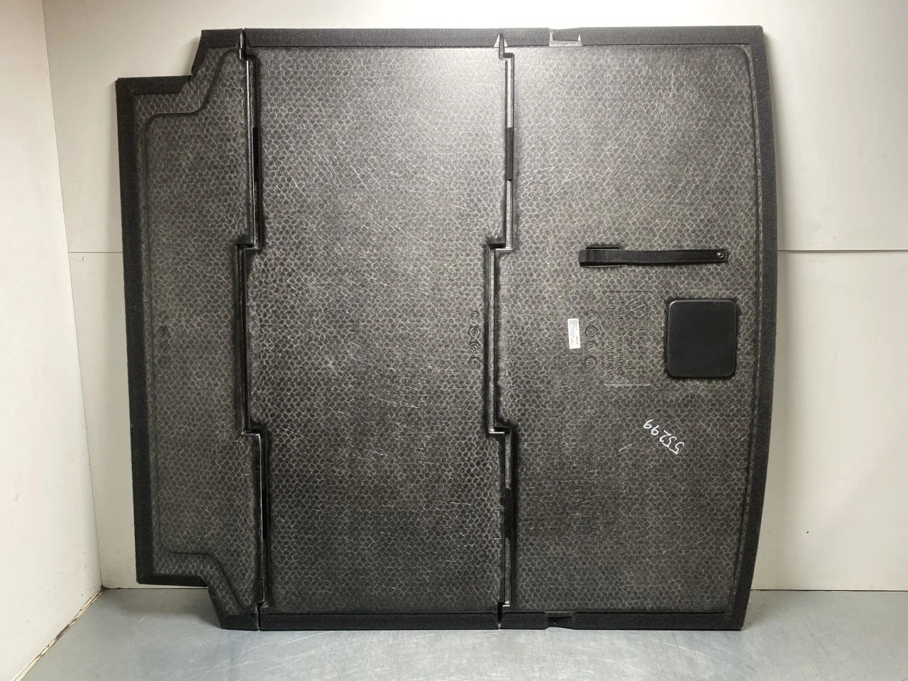 Volkswagen ID.7 TOURER 2024-> Cargo area protective mat / lining view 2