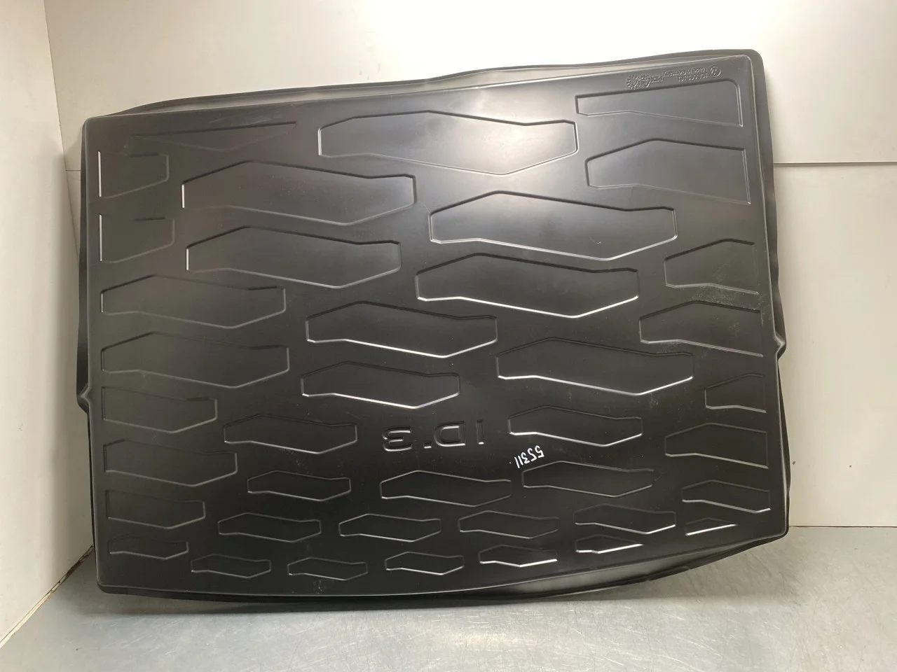 Volkswagen ID.3 2021- Cargo area protective mat / lining view 2