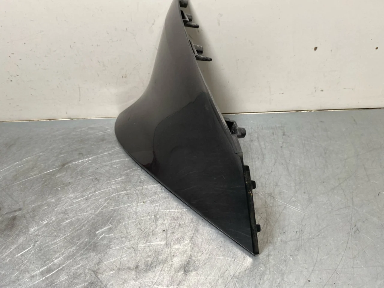 Kia EV6 2022- Bumper section, rear right view 2