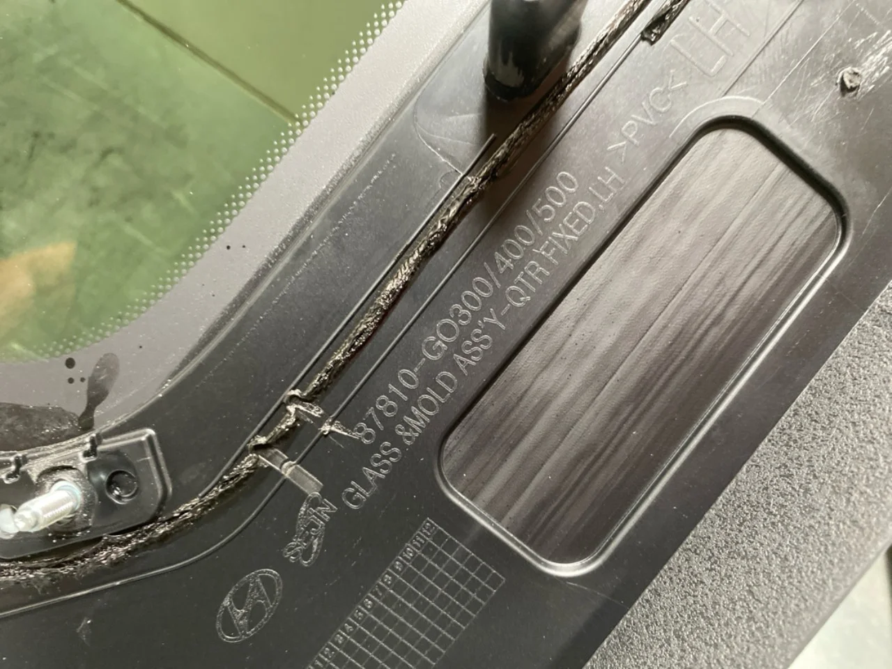Rear left door glass, 4-door view 3