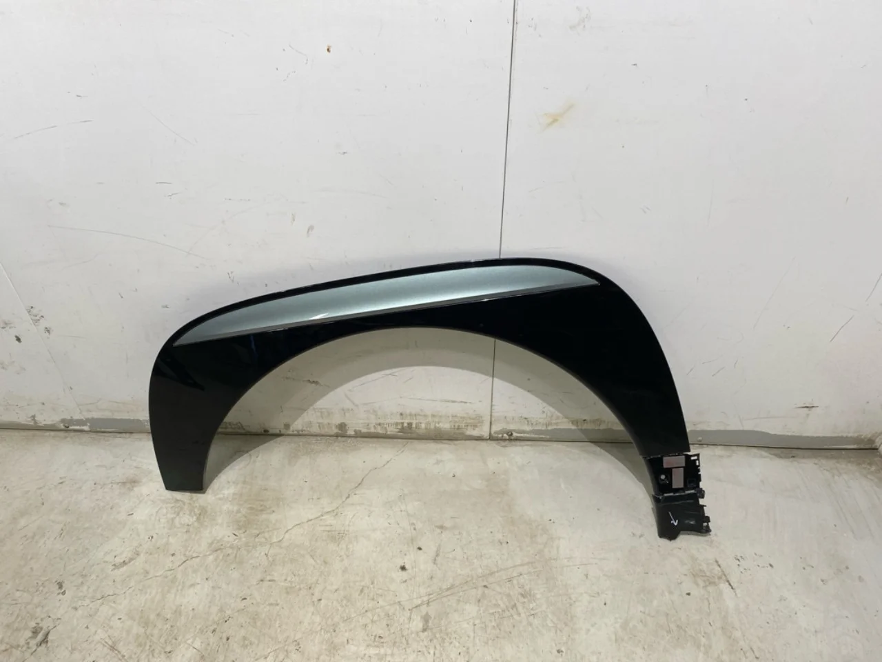 Wheel arch trim
