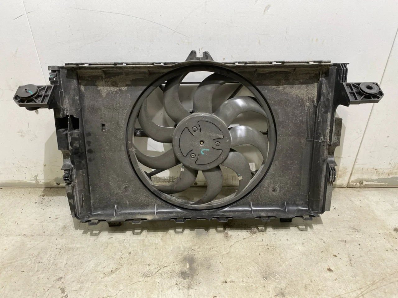 Tesla MODEL 3 2024- Hűtőventilátor, elektromos