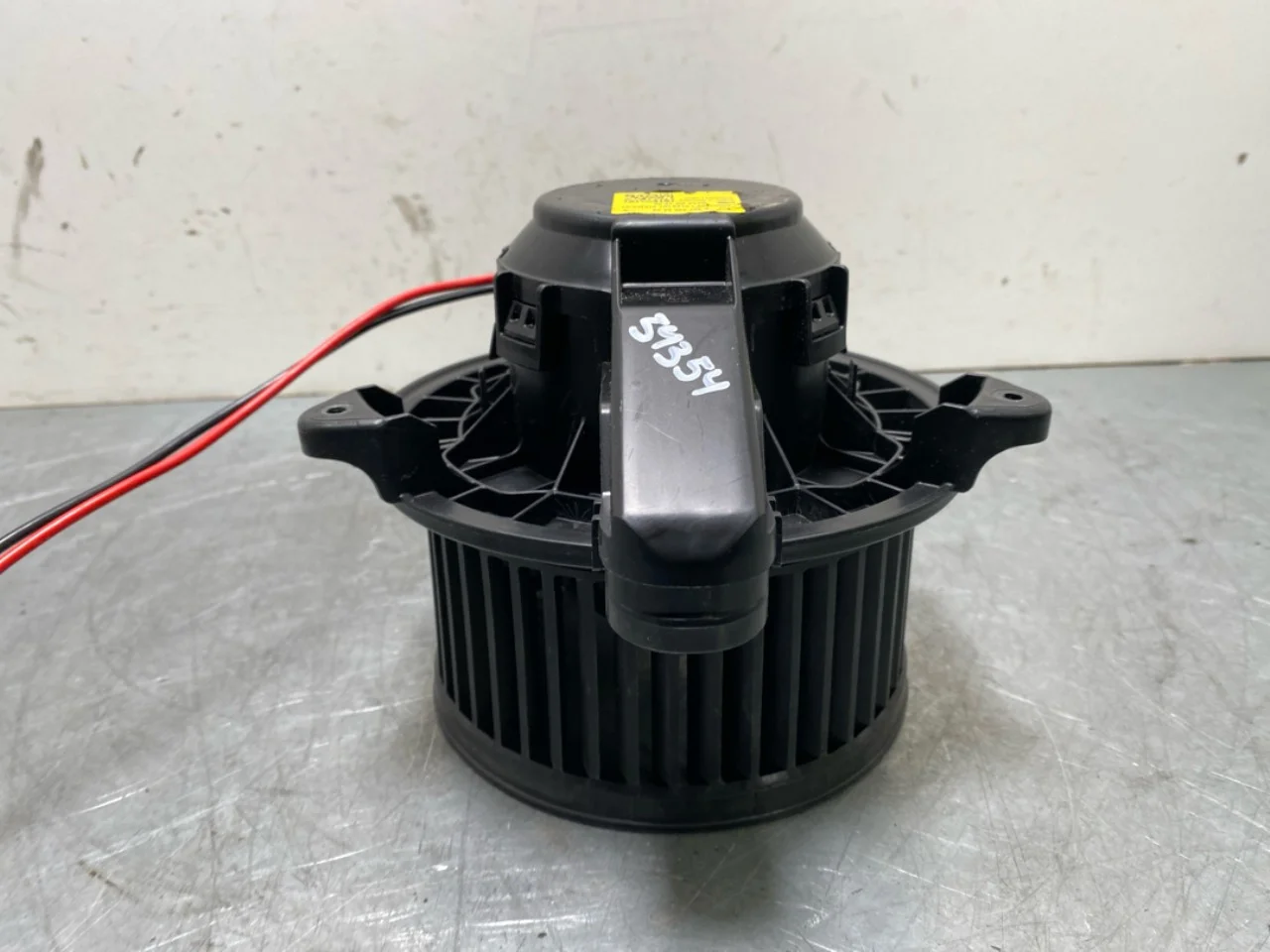 Mercedes EQB X243 2022- Heater blower motor view 3