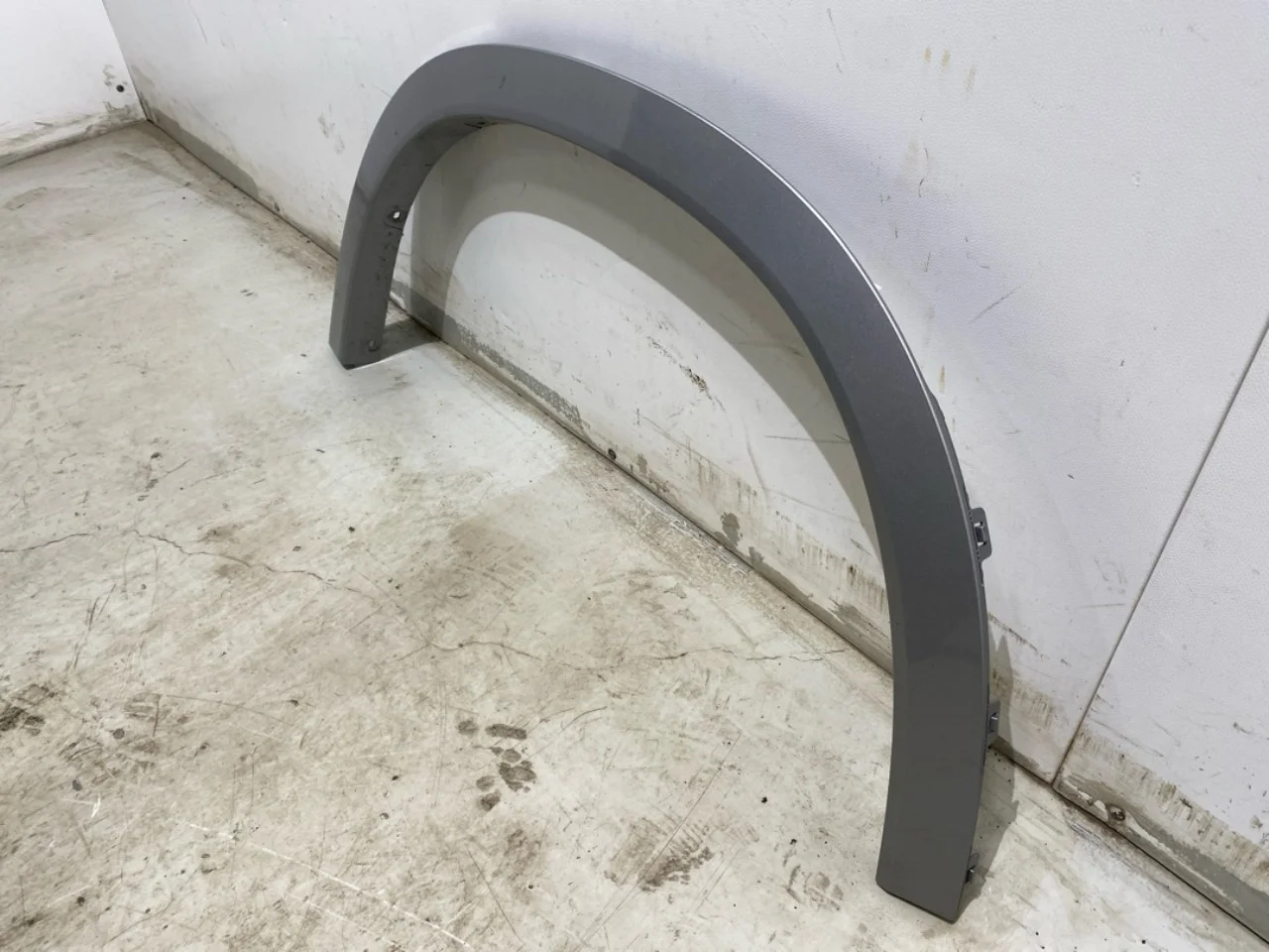 BMW X1/IX1 U11 2023- Wheel arch trim view 3