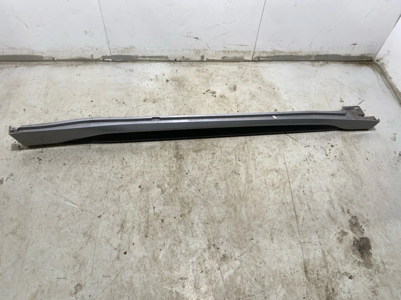 BMW X1/IX1 U11 2023- Küszöb burkolat, jobb