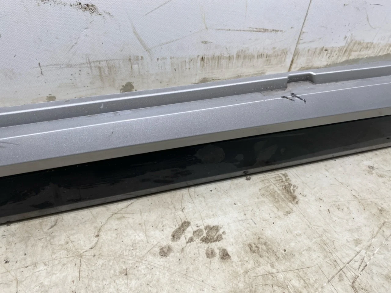 BMW X1/IX1 U11 2023- Küszöb burkolat, bal nézet 4
