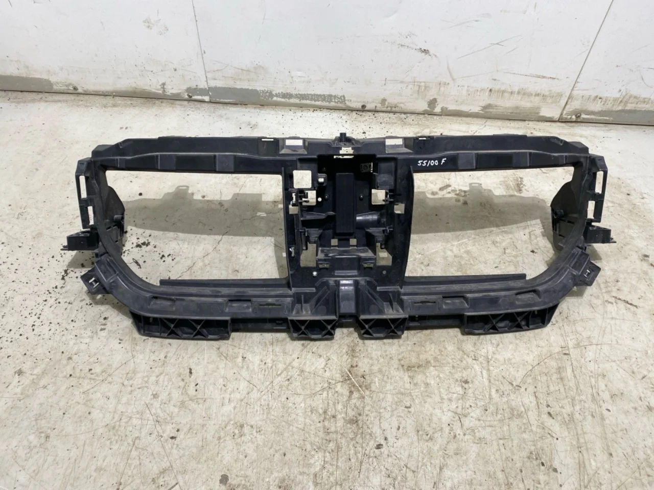 BMW X1/IX1 U11 2023- Front panel