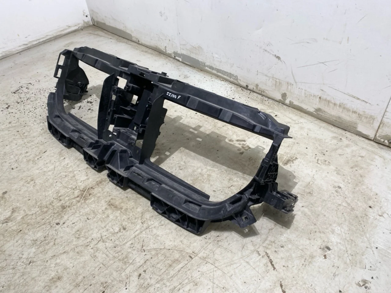 BMW X1/IX1 U11 2023- Front panel view 2