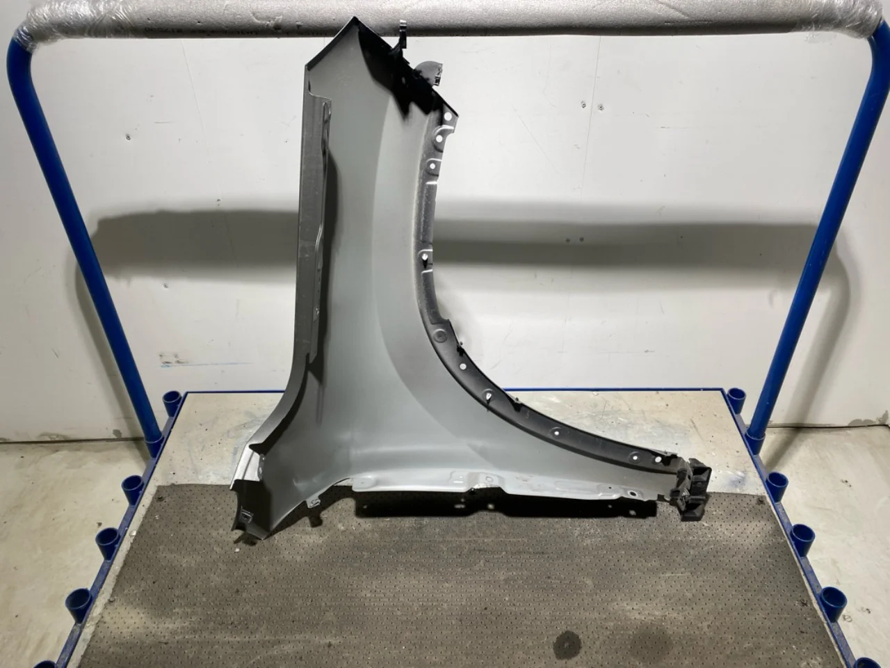 BMW X1/IX1 U11 2023- Front left fender view 4