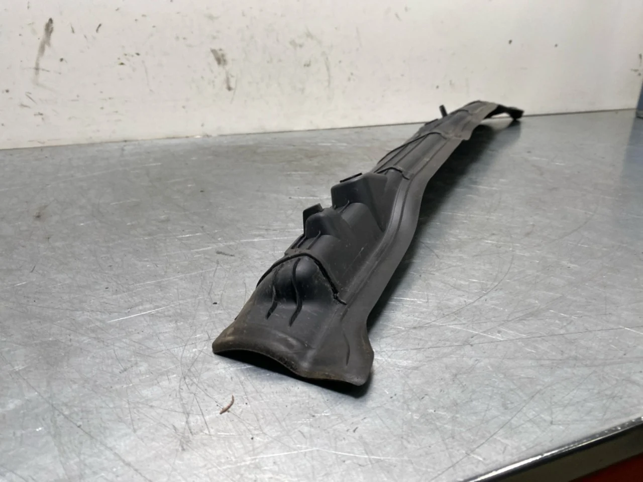 BMW X1/IX1 U11 2023- Front panel view 3
