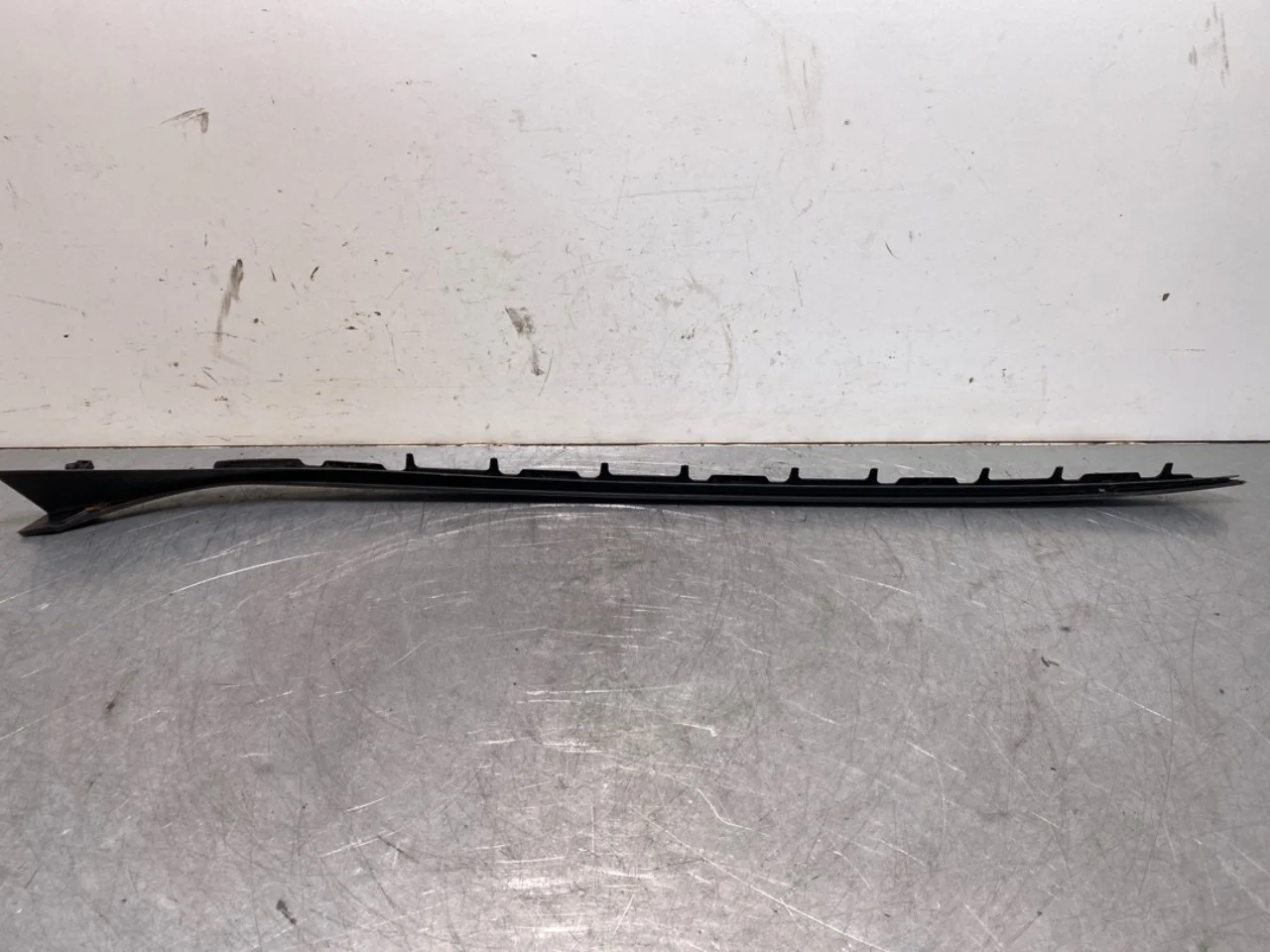 BMW X1/IX1 U11 2023- Trim molding, other view 2