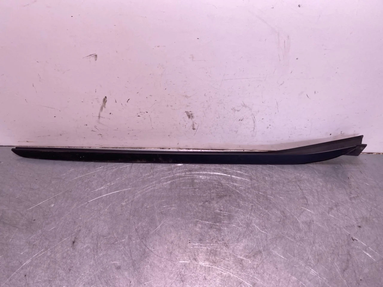 BMW X1/IX1 U11 2023- Trim molding, other view 2