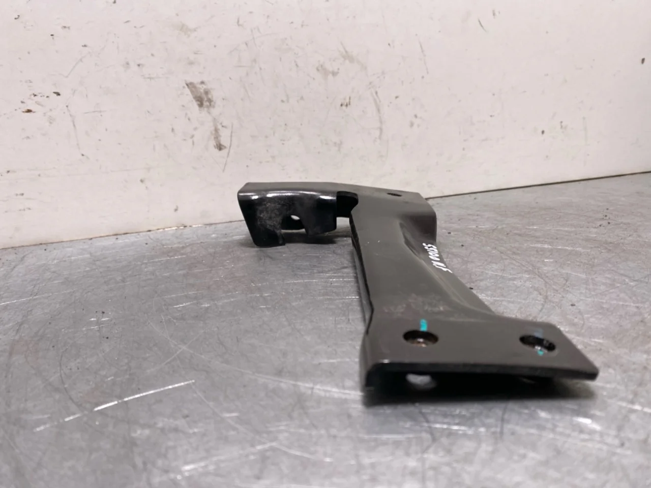 BMW X1/IX1 U11 2023- Front panel view 4