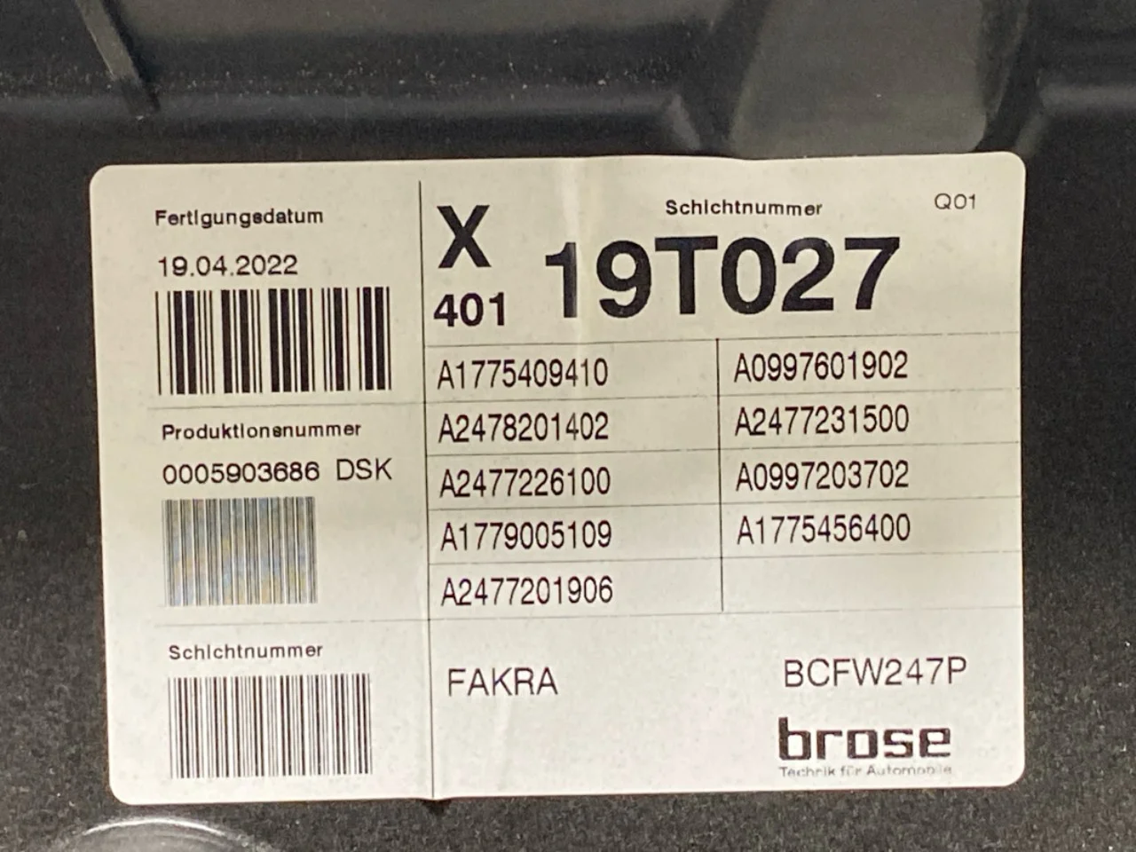 Mercedes EQB X243 2022- Elektromos ablakemelő, komplett nézet 2