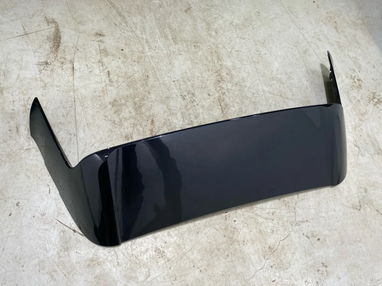 BMW IX 2022- Spoiler, tailgate view 4