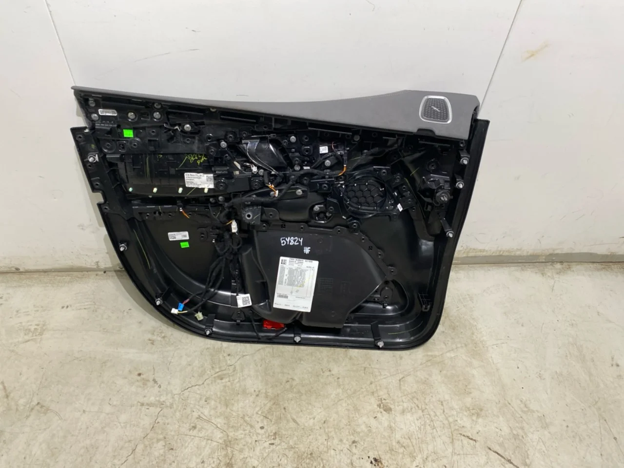 Mercedes EQE SUV X294 2022- Door trim panel, right view 4