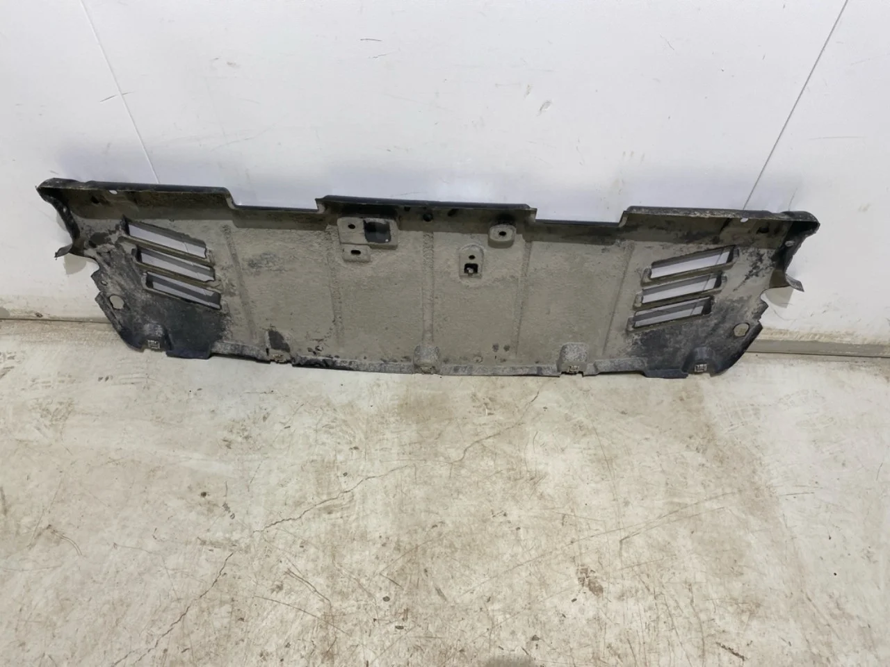Mercedes EQE SUV X294 2022- Underbody protection plate (engine/gearbox/floor) view 4