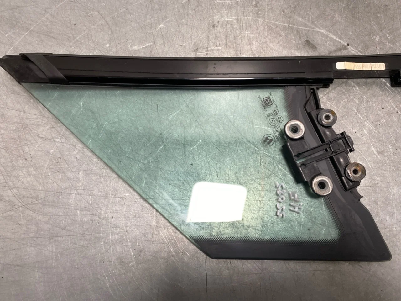 BMW IX 2022- Oldalüveg, hátsó, karosszériában, jobb, fix nézet 3