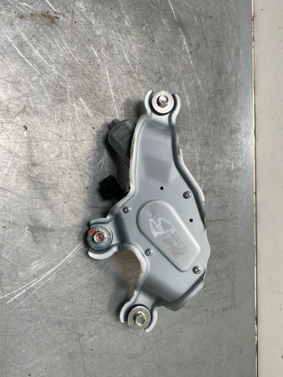 Kia SOUL 2009- Ablaktörlő motor, csomagtérajtó nézet 2