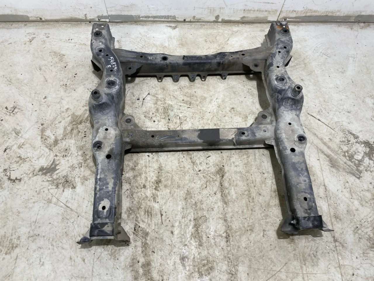 Mercedes EQE SUV X294 2022- Front subframe