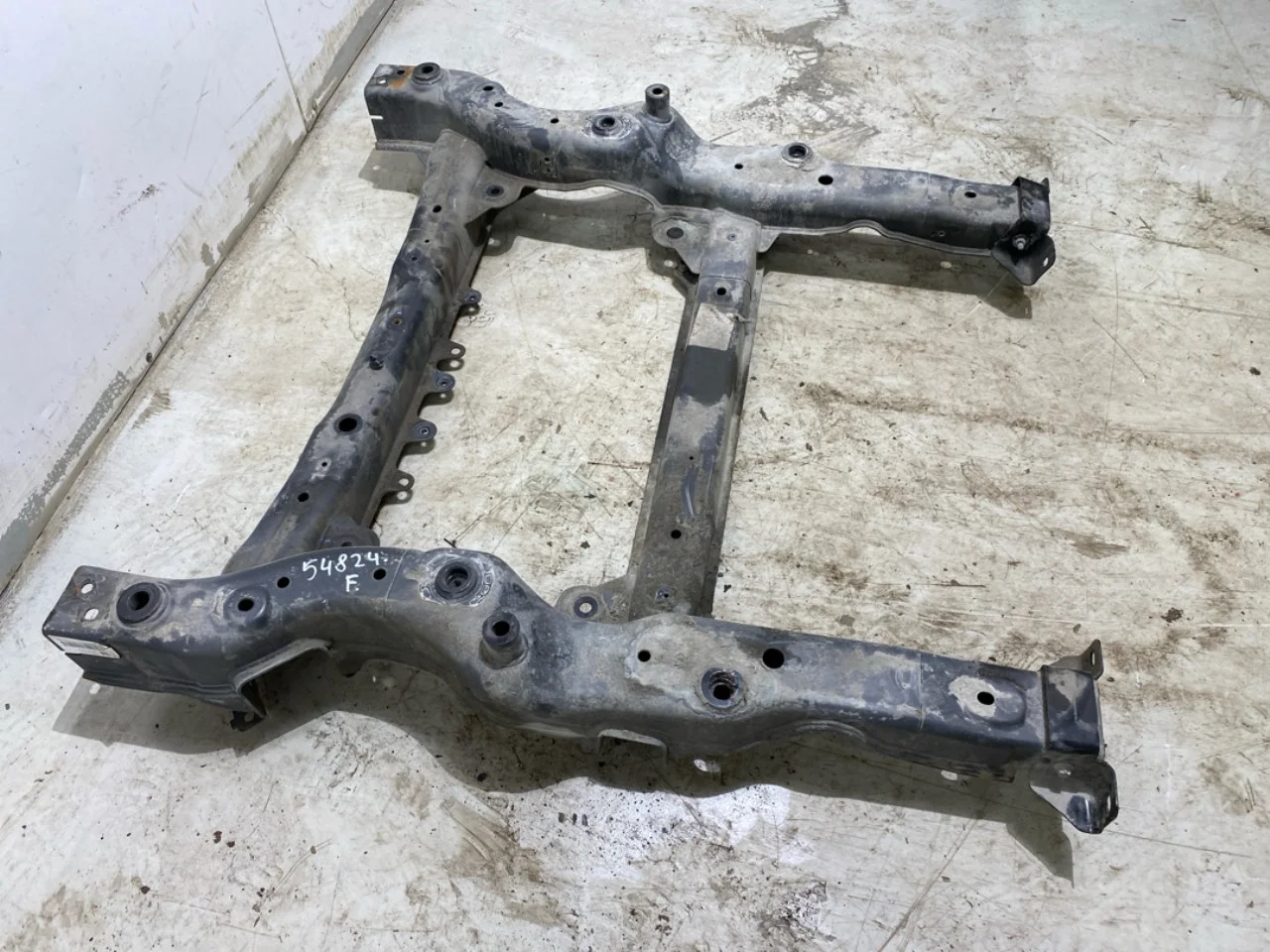 Mercedes EQE SUV X294 2022- Front subframe view 2