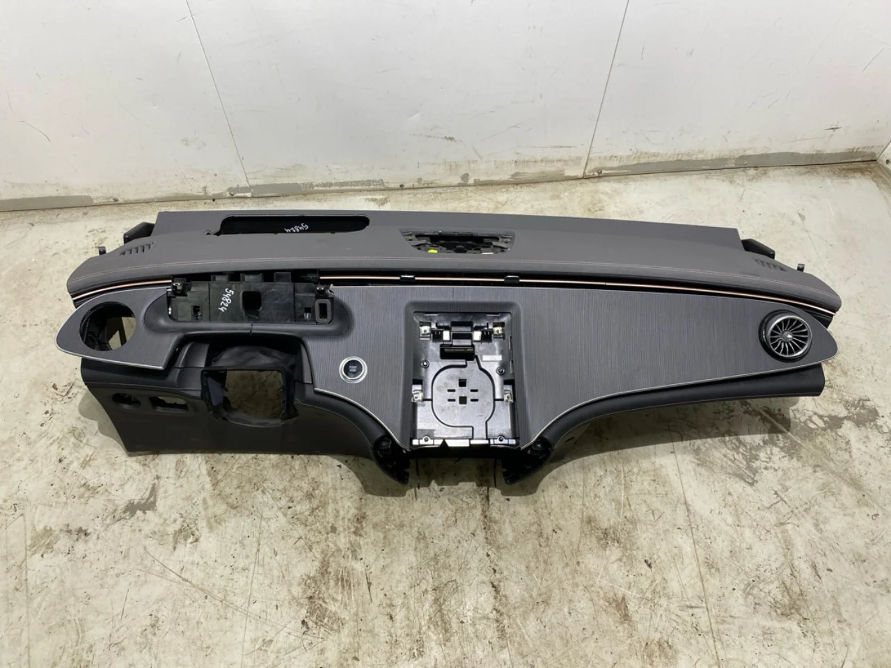 Mercedes EQE SUV X294 2022- Dashboard