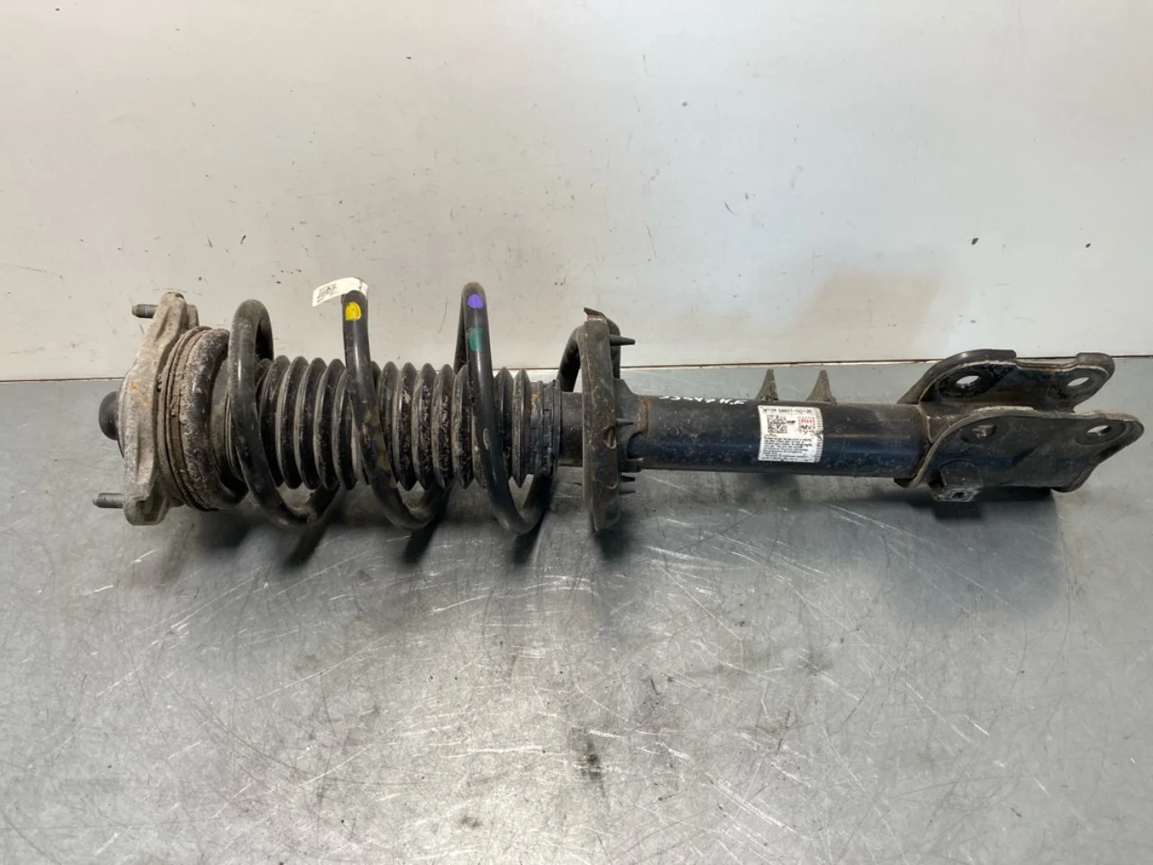 Strut assembly, front right