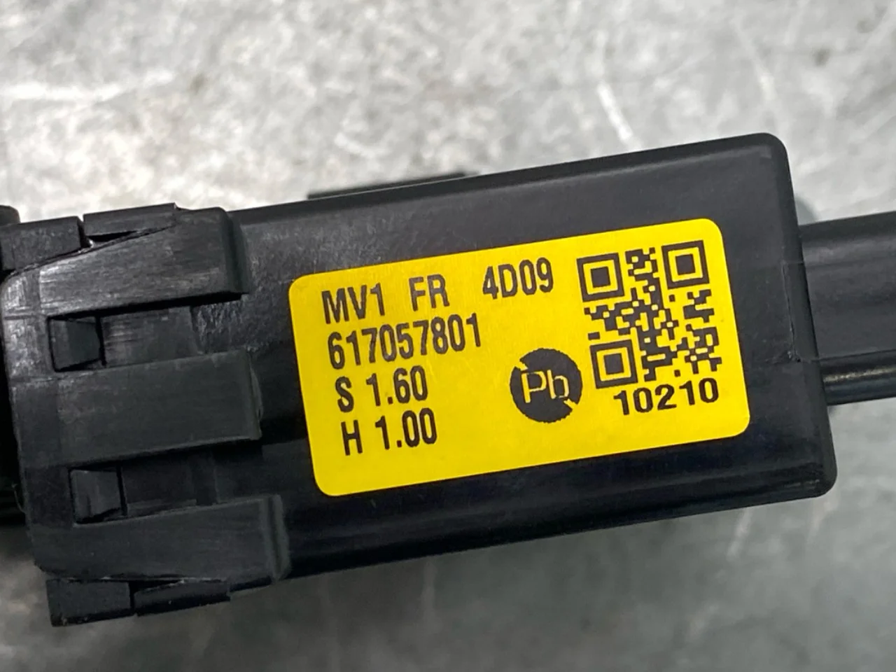 Window regulator motor view 4