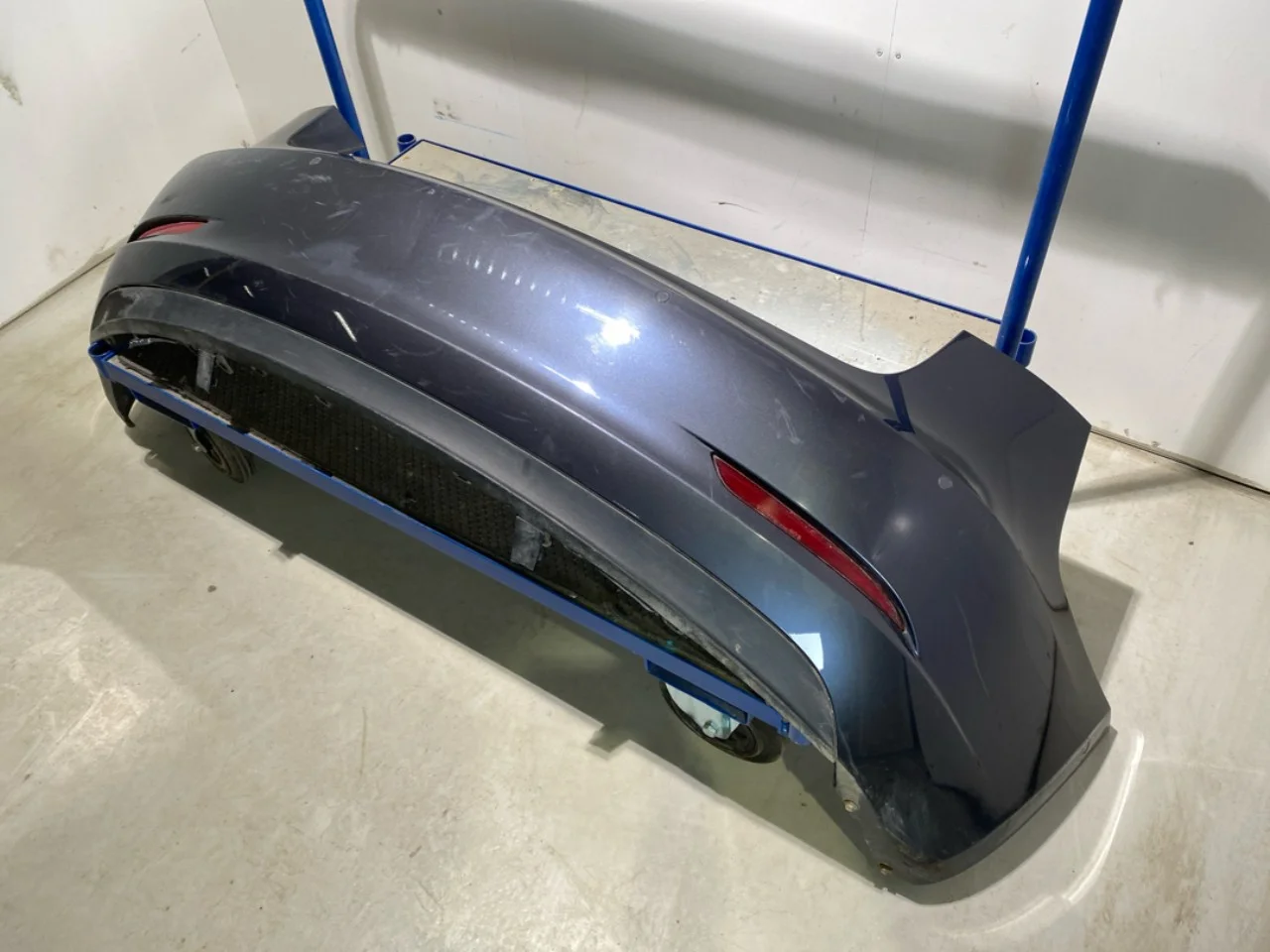 Tesla MODEL 3 2017--> Rear bumper view 3